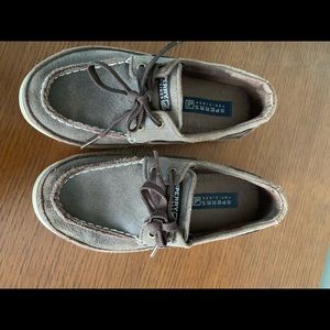 Barely worn sperry boat shoe